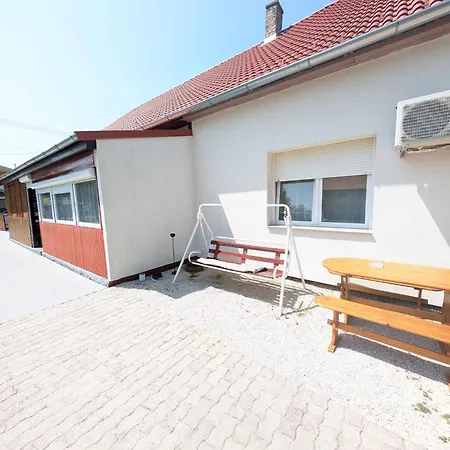 In 54592 Prázdninový dům Balatonfenyves